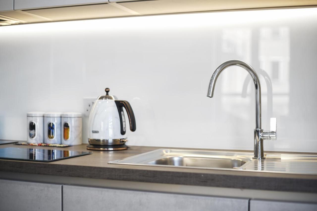 ステーンズFlat 1 Bridge Houseアパートメント エクステリア 写真